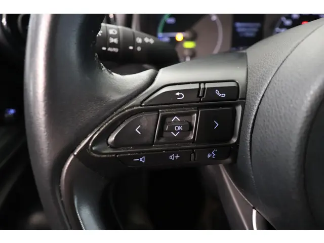 Toyota Yaris 1.5 Hybrid Active 2022 Hybride Benzine 21