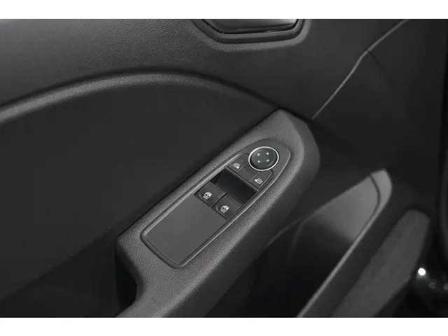 Renault Clio TCe 90 Zen 2022 Benzine 18