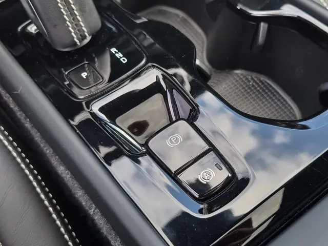 Volvo XC40 2.0 T5 AWD R-Design | PANO | LED | H&K | 2020 Benzine 25