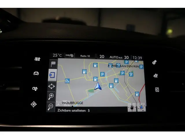 Peugeot 308 SW 1.2 PANO + CAMERA + NAVI + HAAKJE ! 2018 Benzine 12