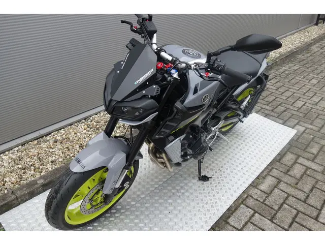 Yamaha MT 09 ABS 2017 Benzine 41