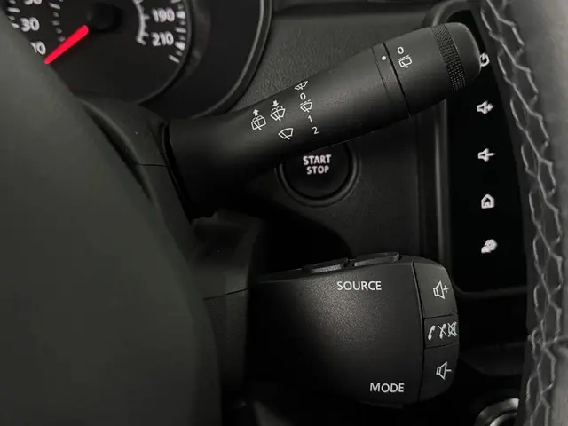 Dacia Duster 1.3 TCe 150 EDC Prestige 2021 Benzine 37