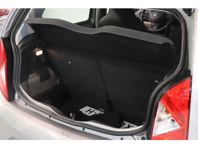 SEAT Mii 1.0 Style Intense 2020 Benzine 9