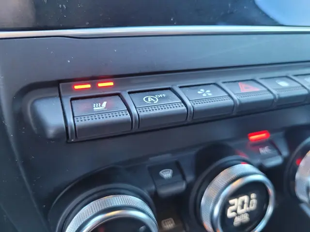 Renault Captur 1.3 TCe 140 Initiale Paris 2022 Benzine 13