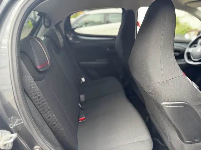 Peugeot 108 e-VTi 68 Allure 2016 Benzine 7