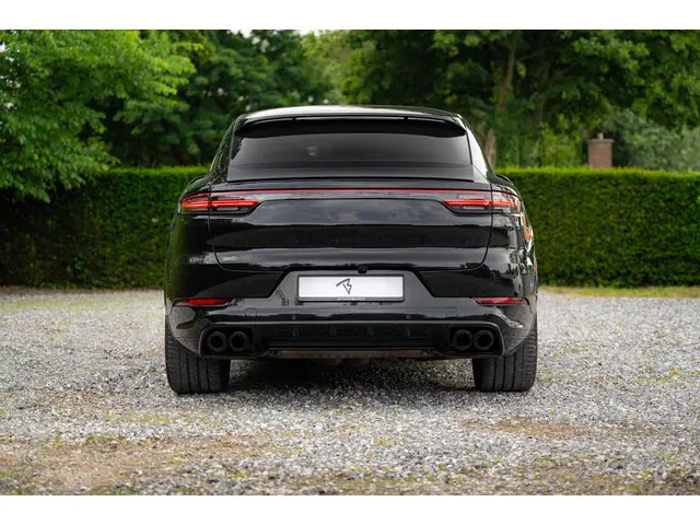 Porsche Cayenne Coupé 3.0 Platinum Edition 2022 Benzine 32