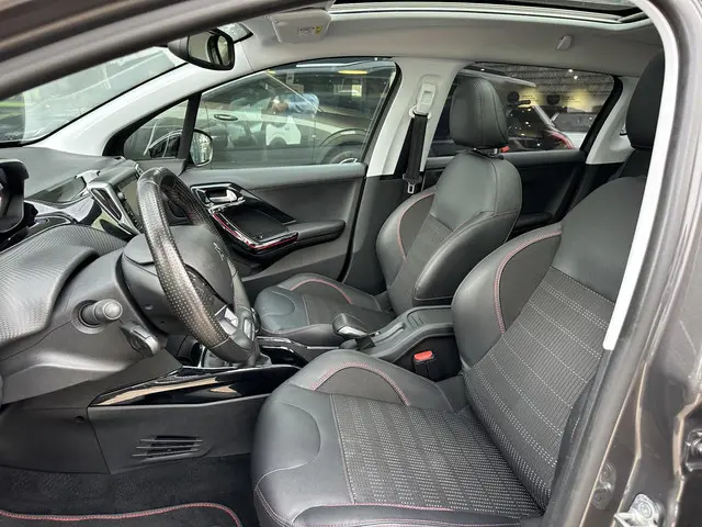 Peugeot 2008 1.2 PureTech GT-line 2018 Benzine 13