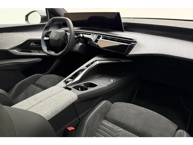 Peugeot 5008 1.2 Hybrid GT 2025 Hybride Benzine 19