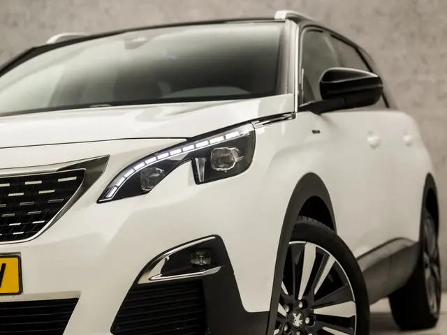 Peugeot 5008 1.2 PureTech GT-Line Deluxe 2018 Benzine 12