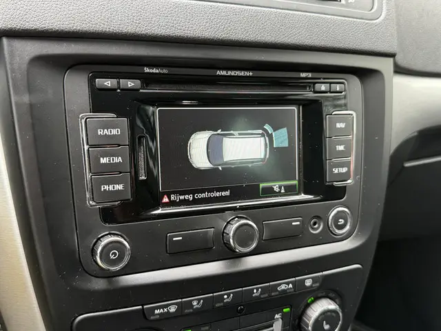 Škoda Yeti 1.2 TSI Elegance DSG 2013 Benzine 10