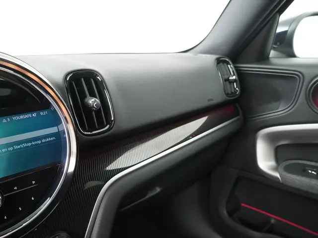 MINI Countryman Cooper SE 2021 Hybride Benzine 23