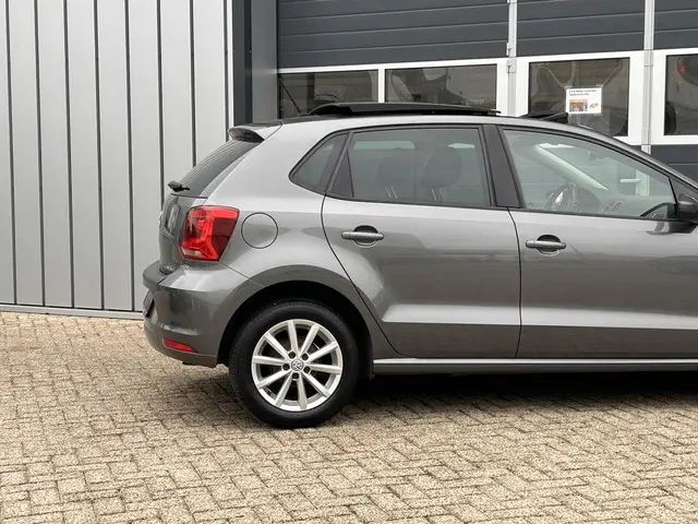 Volkswagen Polo 1.0 Lounge Edition 2015 Benzine 8