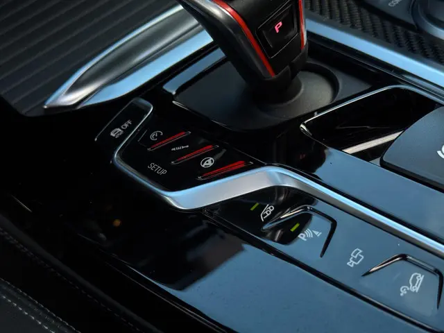 BMW X4 M 480pk / Carbon / Pano 2021 Benzine 16