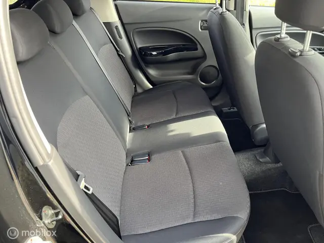 Mitsubishi Space Star 1.0 Intense 2016 Benzine 17