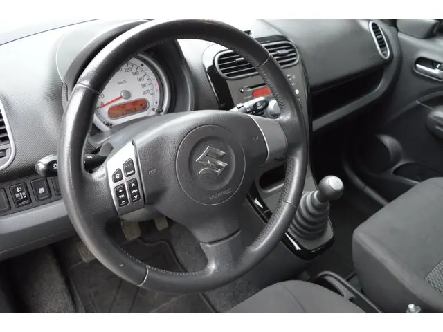 Suzuki Splash 1.0 VVT Comfort EASSS 2015 Benzine 20