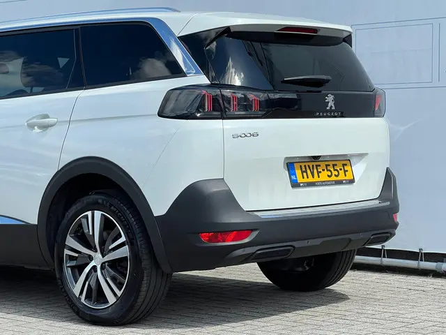 Peugeot 5008 1.2 PureTech Allure 2024 Benzine 16