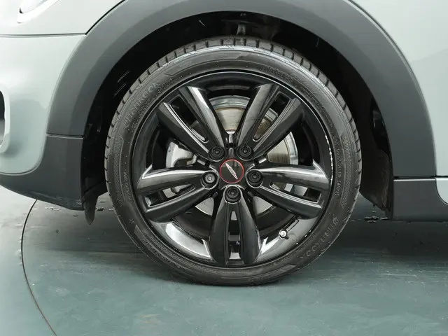 MINI 5-Deurs Cooper 2020 Benzine 28