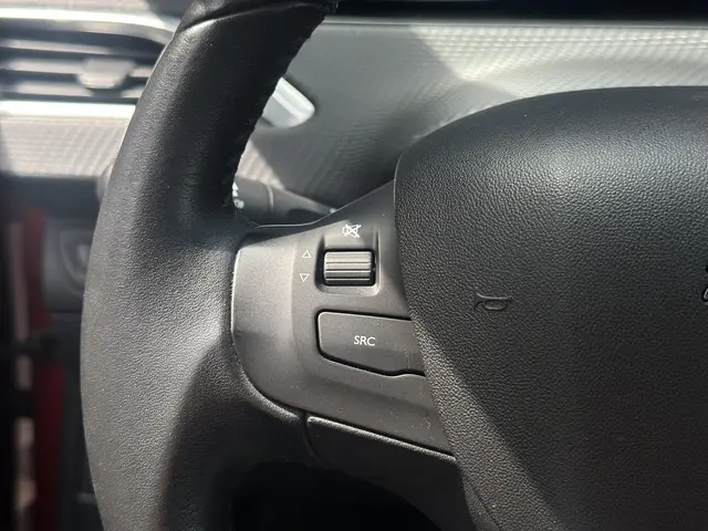 Peugeot 2008 1.2 110pk Blue Lion 2017 Benzine 27