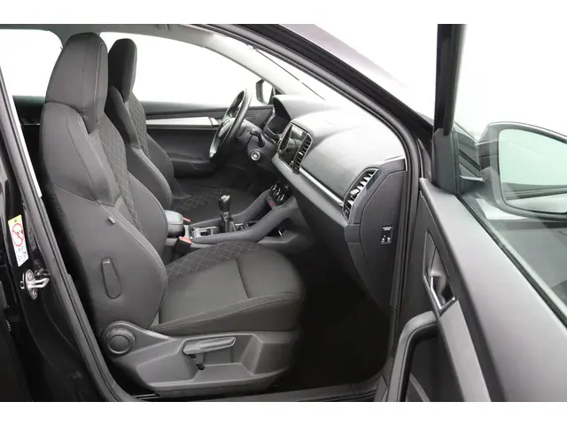 Škoda Karoq 1.0 TSI Business Edition 2022 Benzine 26