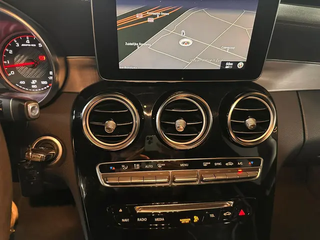 Mercedes-Benz C-Klasse AMG 63 S 2016 Benzine 22