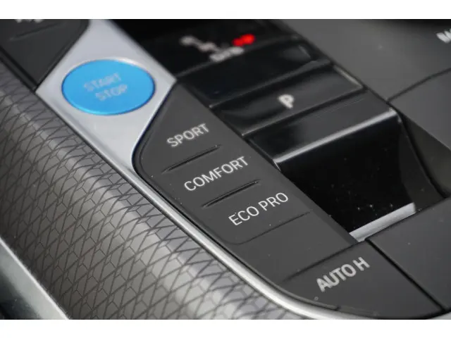 BMW i4 eDrive35 2025 Elektrisch 17