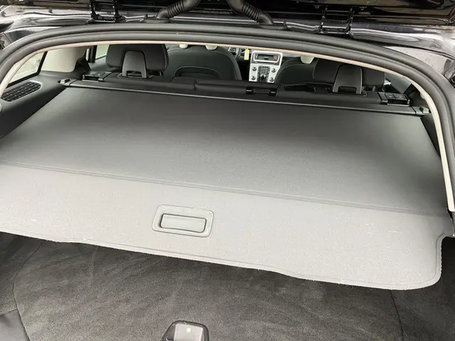 Volvo V60 1.6 T3 R-Design 2013 Benzine 25