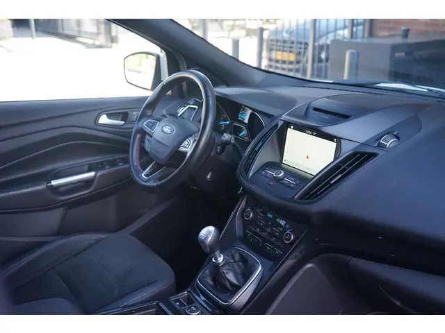 Ford Kuga 1.5 EcoBoost ST Line 2018 Benzine 30