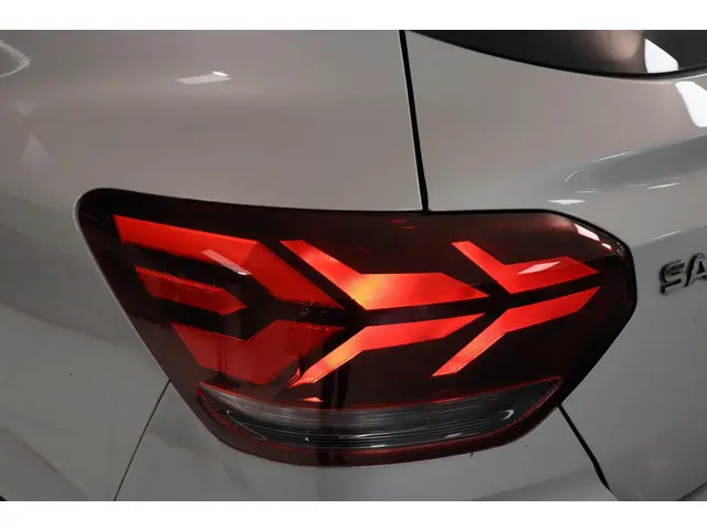 Dacia Sandero 1.0 TCe 100 Bi-Fuel Comfort 2021 Benzine 25