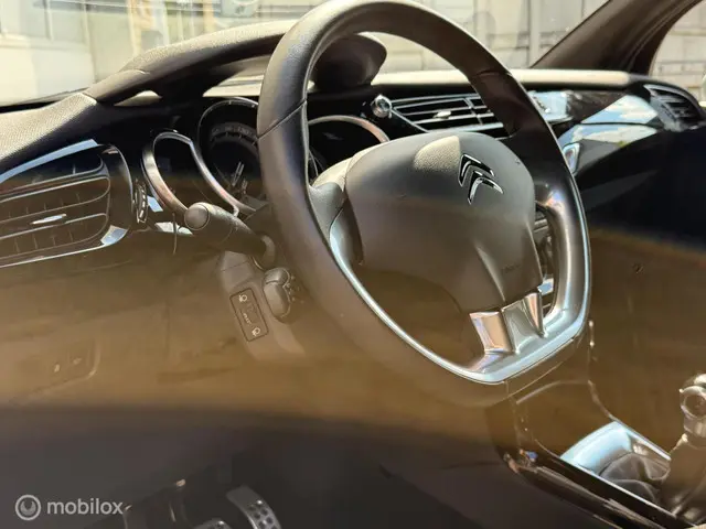 Citroën DS3 1.6 e-HDi So Chic 2014 Diesel 24