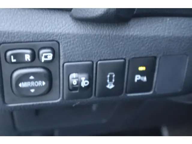 Toyota Auris 1.8 Hybrid Aspiration 2013 Hybride Benzine 24