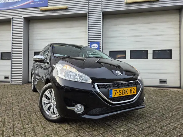 Peugeot 208 1.2 VTi Urban Soul 2013 Benzine 2