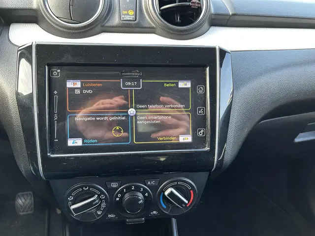 Suzuki Swift 1.2 Select Smart Hybrid 2020 Benzine 19