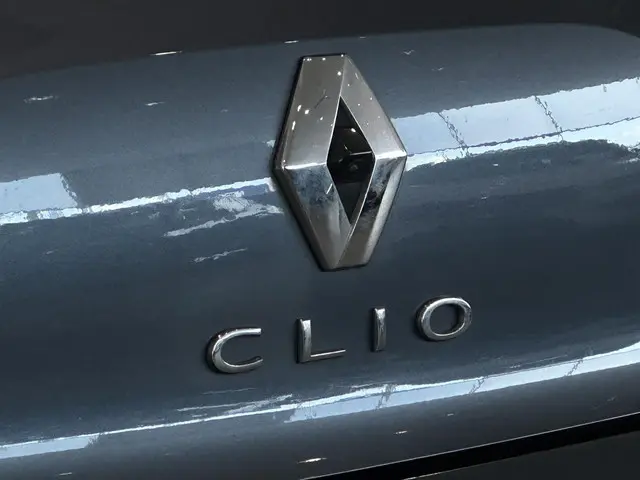 Renault Clio 1.3 TCe 130 EDC R.S. Line 2021 Benzine 50