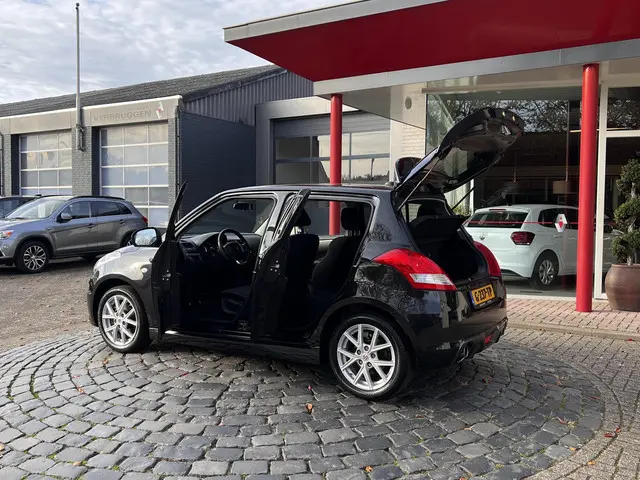 Suzuki Swift 1.6 Sport 2016 Benzine 24