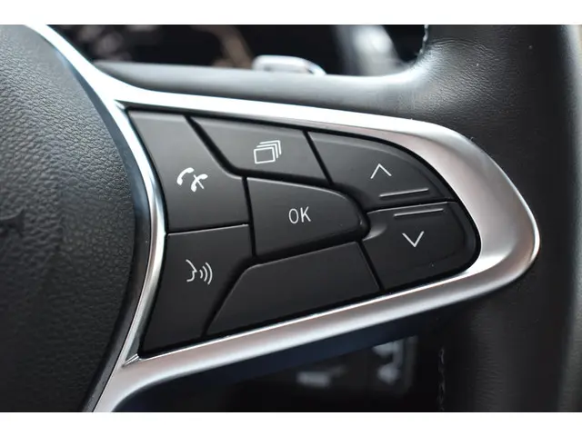 Renault Arkana TCe 140 EDC Intens 2021 Benzine 21