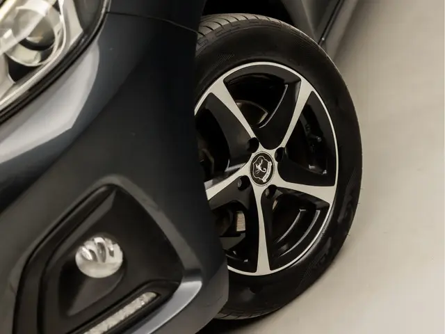 Peugeot 108 1.0 VTi Sport 2014 Benzine 26