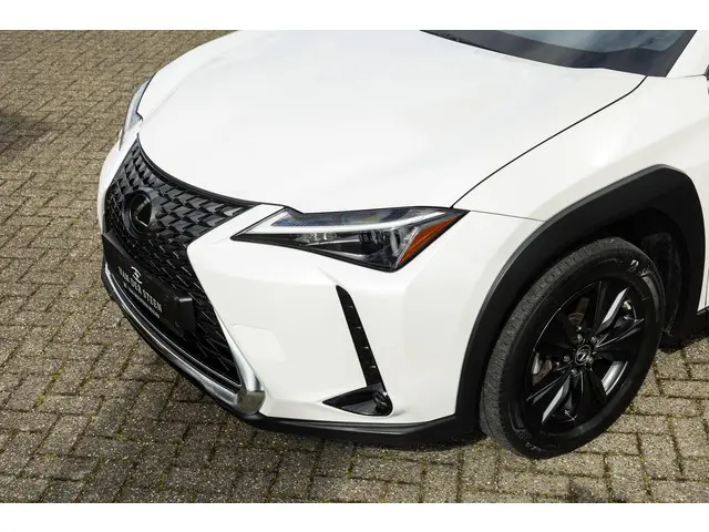 Lexus UX 250h Business Line 2022 Hybride Benzine 23
