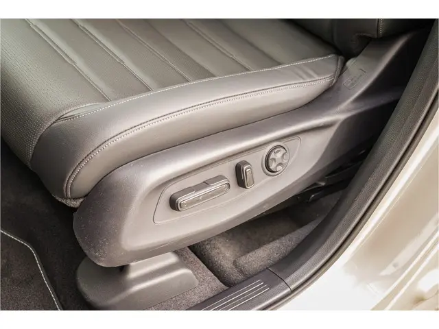 Honda CR-V 2.0i e:PHEV ADVANCE TECH 2025 Hybride Benzine 57