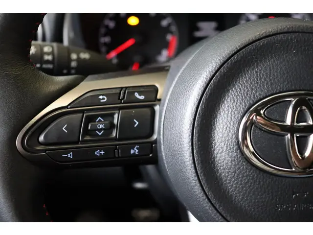 Toyota Yaris 1.6 GR Premium, 1ste eigenaar 2022 Benzine 23