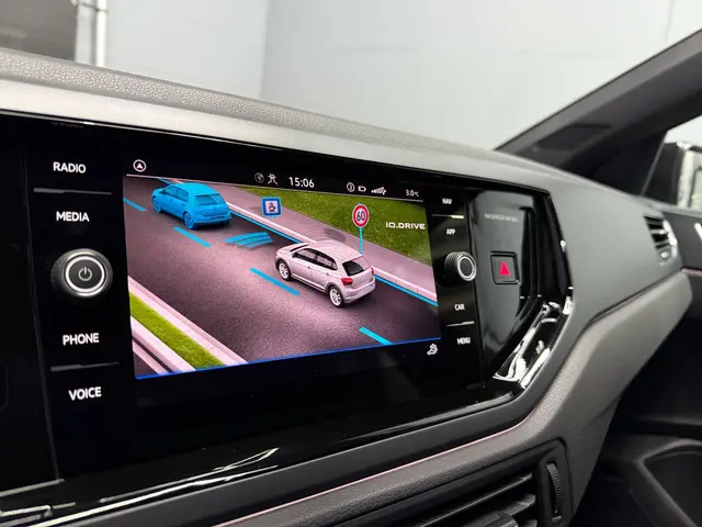 Volkswagen Polo 1.0 TSI R-Line IQ Aut 2023 2023 Benzine 16