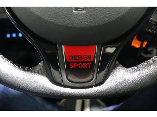 Toyota Yaris 1.5 VVT-i Design Sport, 2018 Benzine 9