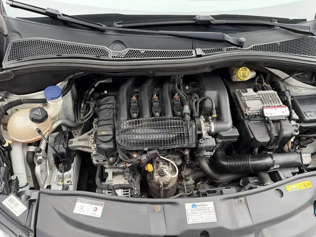 Peugeot 2008 1.2 PureTech Active 2015 Benzine 35