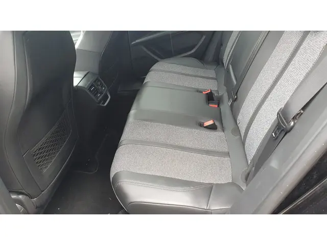 Peugeot 3008 1.2 PureTech Allure 2017 Benzine 12