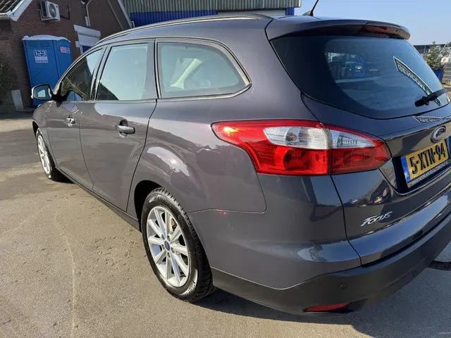 Ford Focus Wagon 1.6 TI-VCT Lease Titanium 2012 Benzine 5