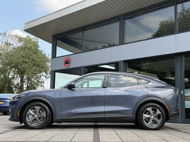 Ford Mustang Mach-E Extended 98kWh 2021 Elektrisch 3