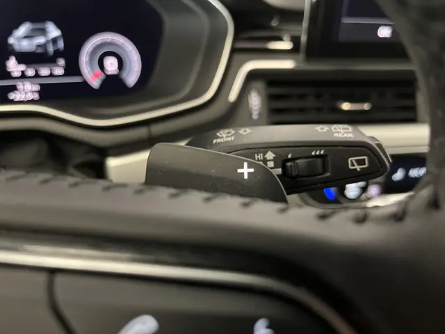 Audi A4 Avant 35 TFSI Launch edition 2020 Benzine 39
