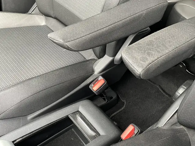 Citroën C4 Picasso 1.6 THP Exclusive 2013 Benzine 38