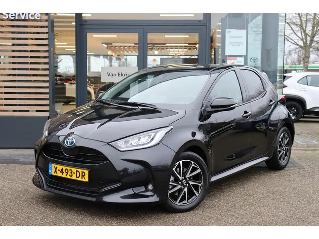 Toyota Yaris 1.5 Hybrid Dynamic 2023 Hybride Benzine 9