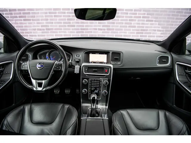 Volvo V60 2.0 T4 Business Sport 2018 Benzine 5
