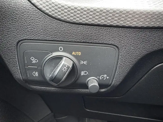 Audi Q2 35 TFSI S Edition 2021 Benzine 20